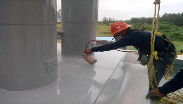 Aplicación de protección anticorrosiva en estructura para izaje de rotor de turbina
