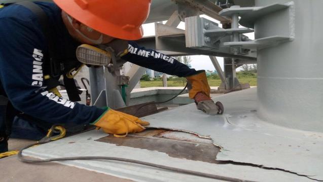 Limpieza mecánica de estructura para maniobras de rotor de turbina